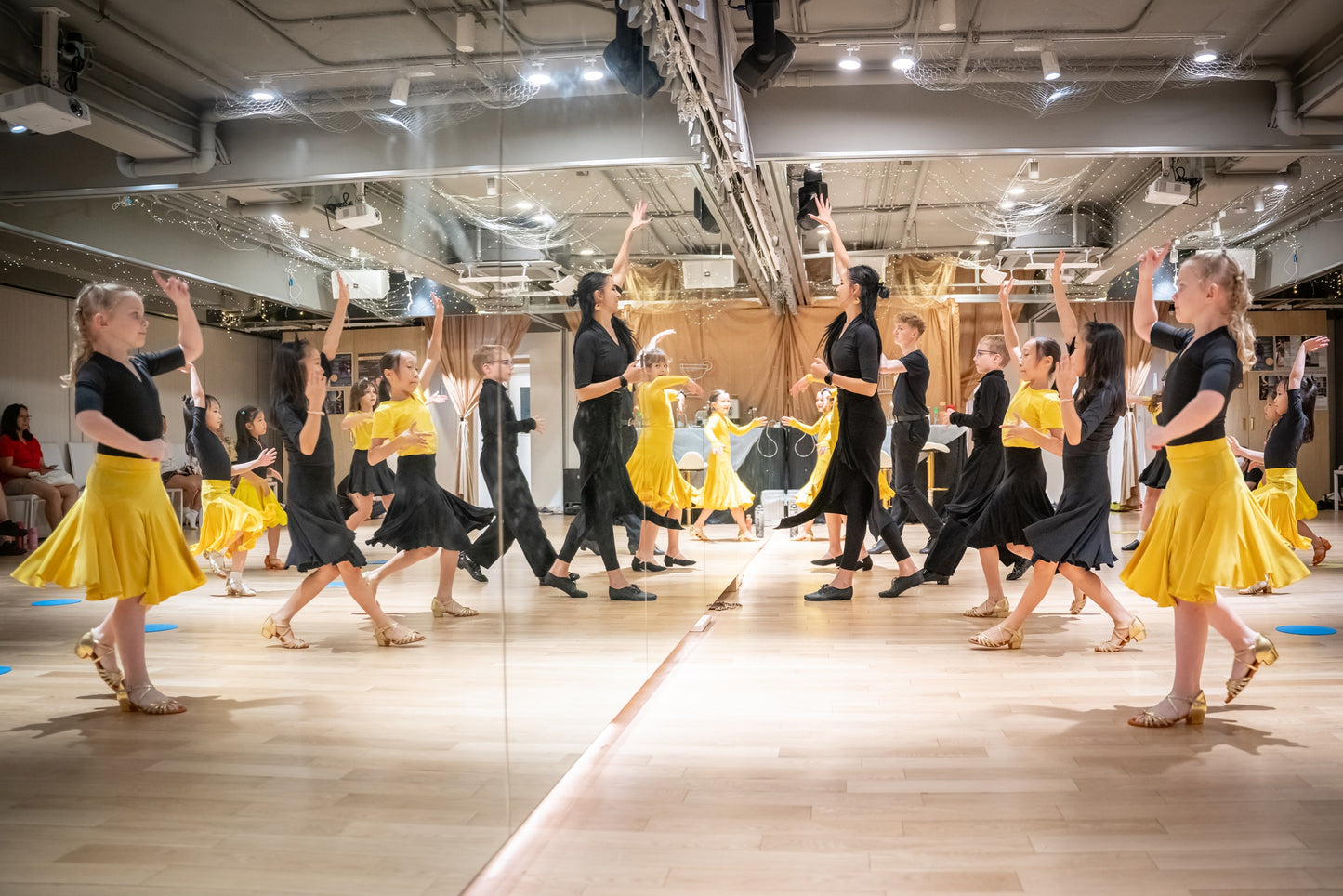 Dance Around World (Day Camp)
