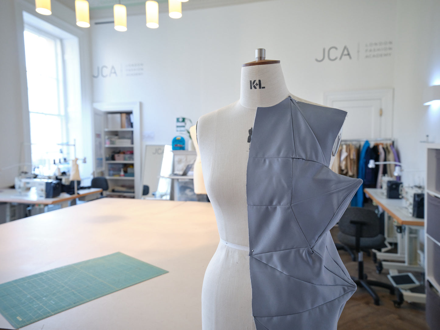 Jimmy Choo Academy | London Fashion Academy - Hong Kong Fashion Summer Camp (Day camp)